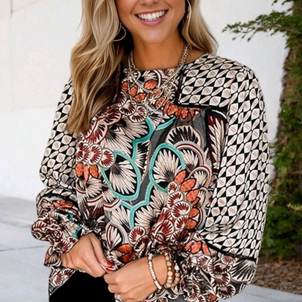 Women’s Floral Print Long Sleeve Top - Multicolor